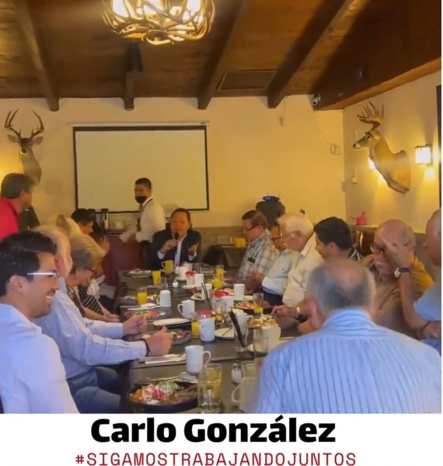 Carlo Gonzalez se reúne con Notarios y Abogados de la localidad