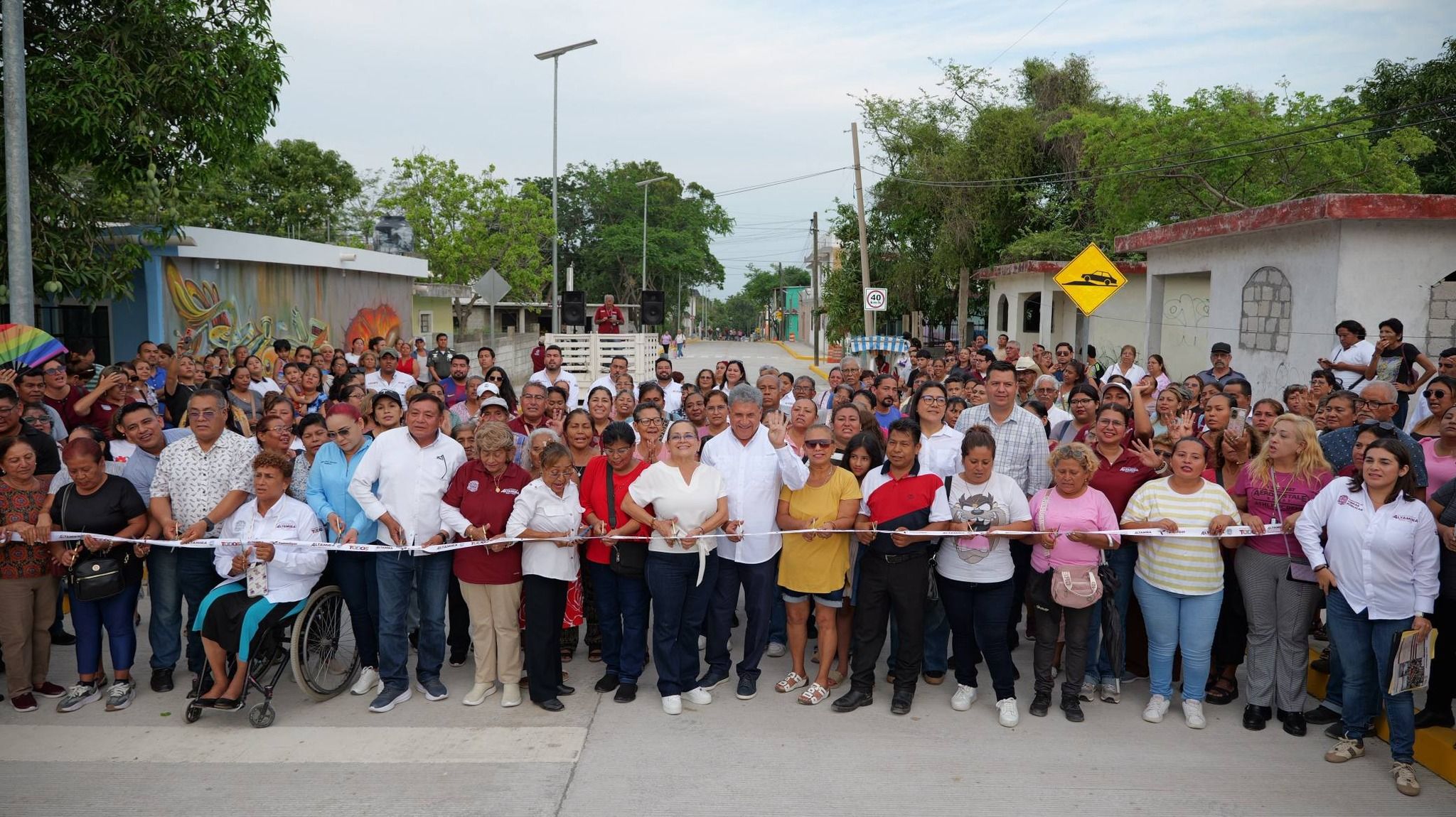 Entrega Armando Martínez obras de pavimentación por más de 7 millones de pesos