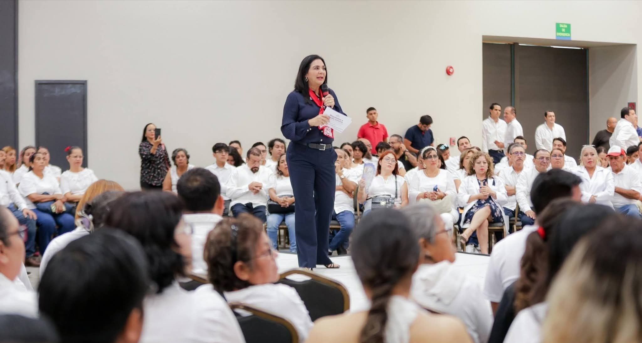 Comparte Mónica Villarreal resultados y avances de su administración ante profesionales de la salud
