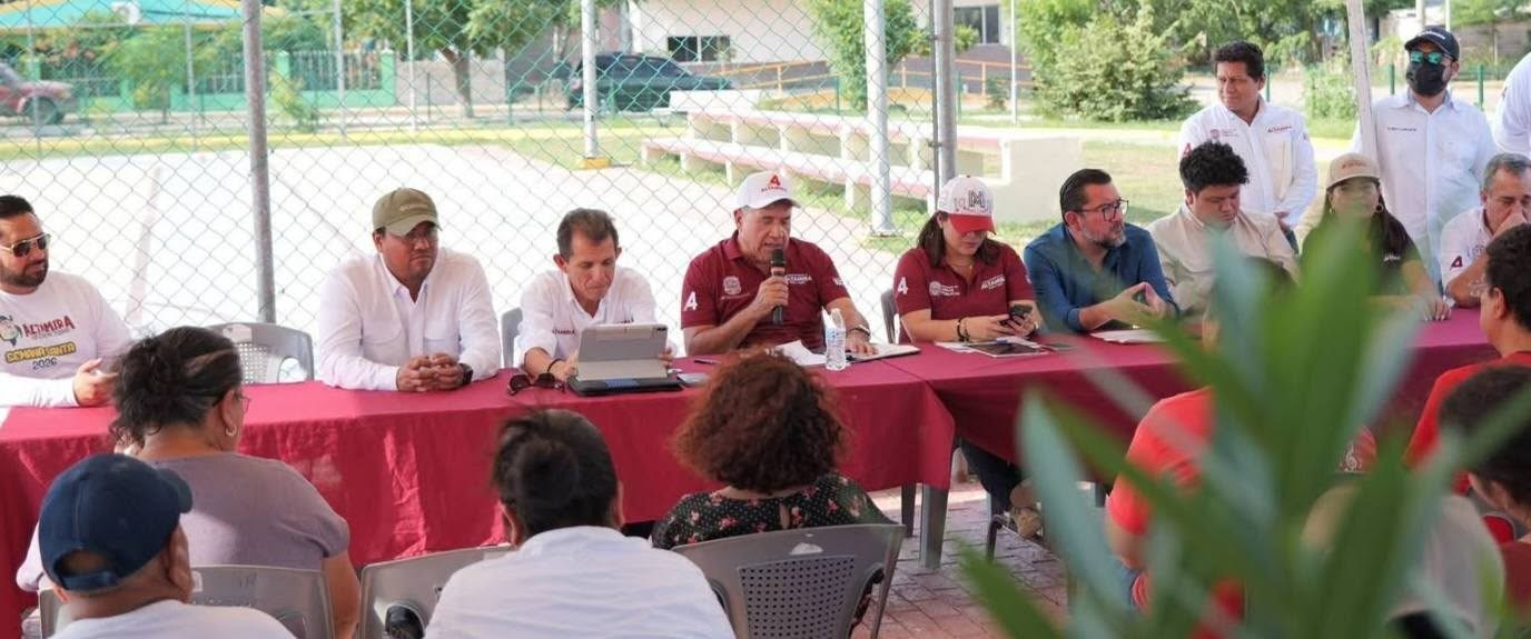 Cumple Armando Martínez compromisos con familias del ejido Río Tamiahua